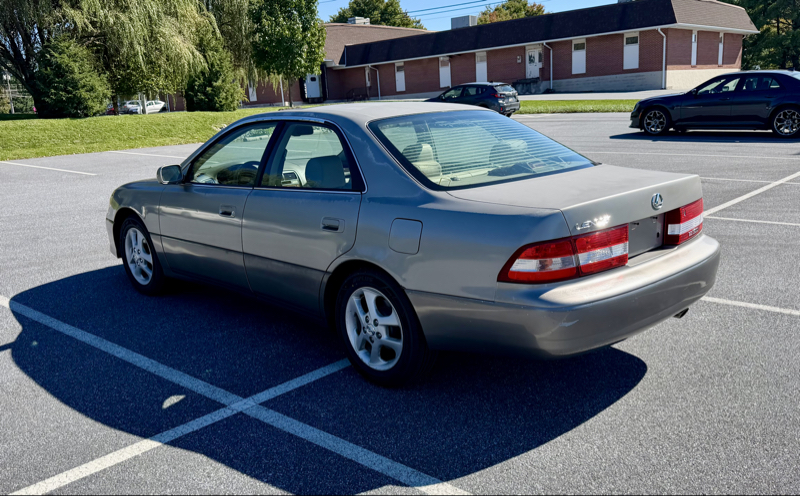 2000 Lexus ES 300 - Photo 7